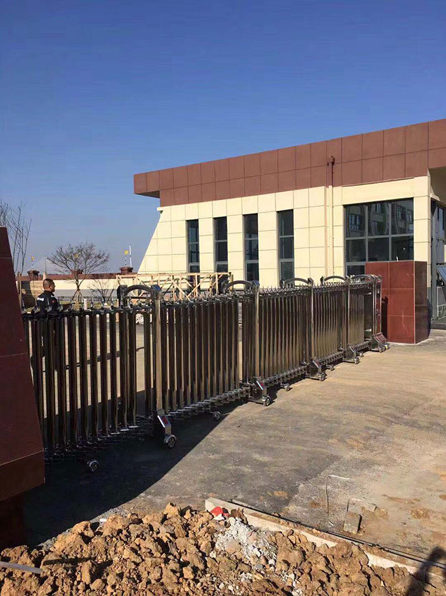 达锦新材料不锈钢电动门