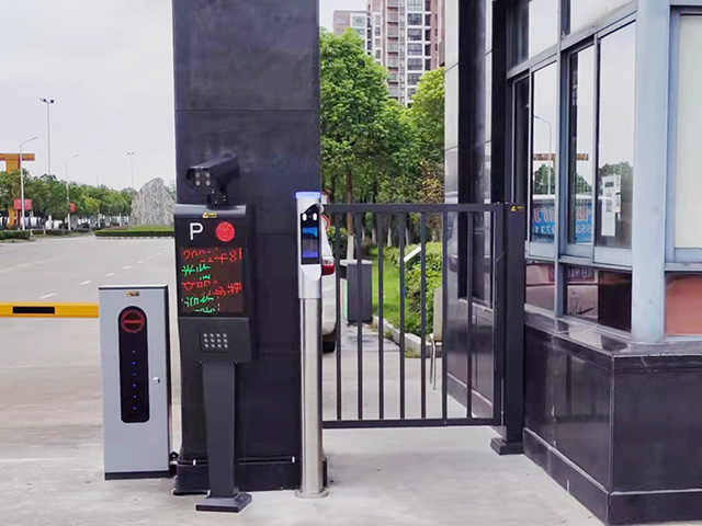 防撞通道闸门的优点介绍